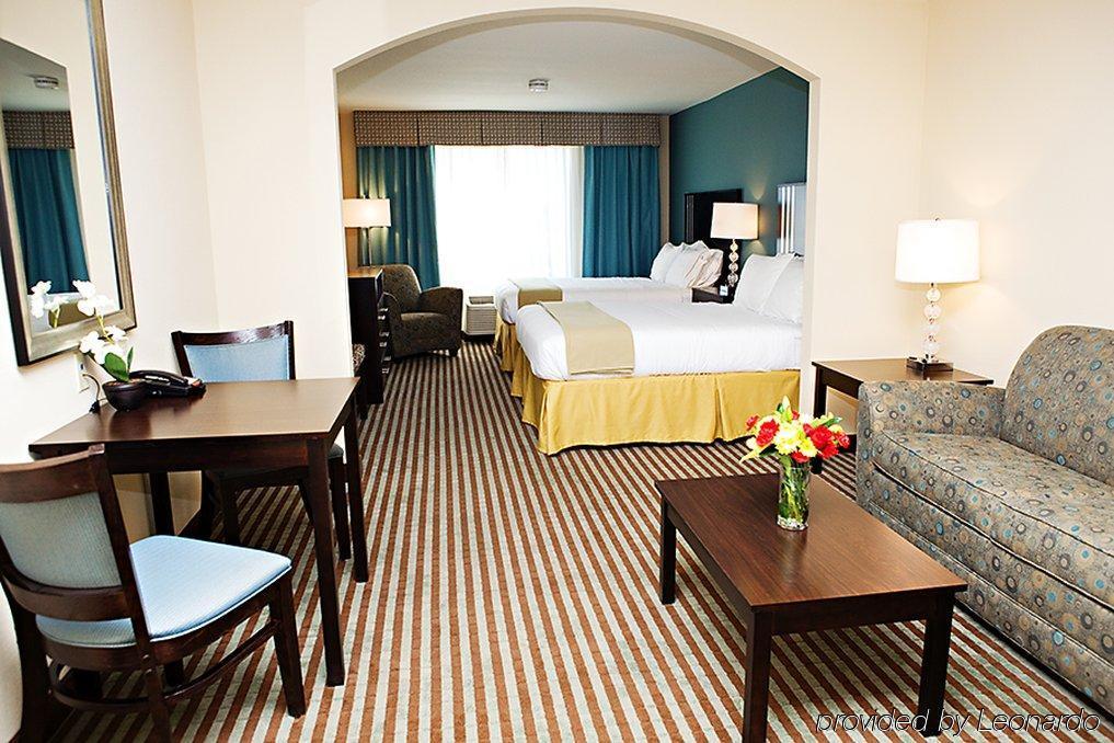 Holiday Inn Express & Suites Youngstown West I 80, An Ihg Hotel Habitación foto